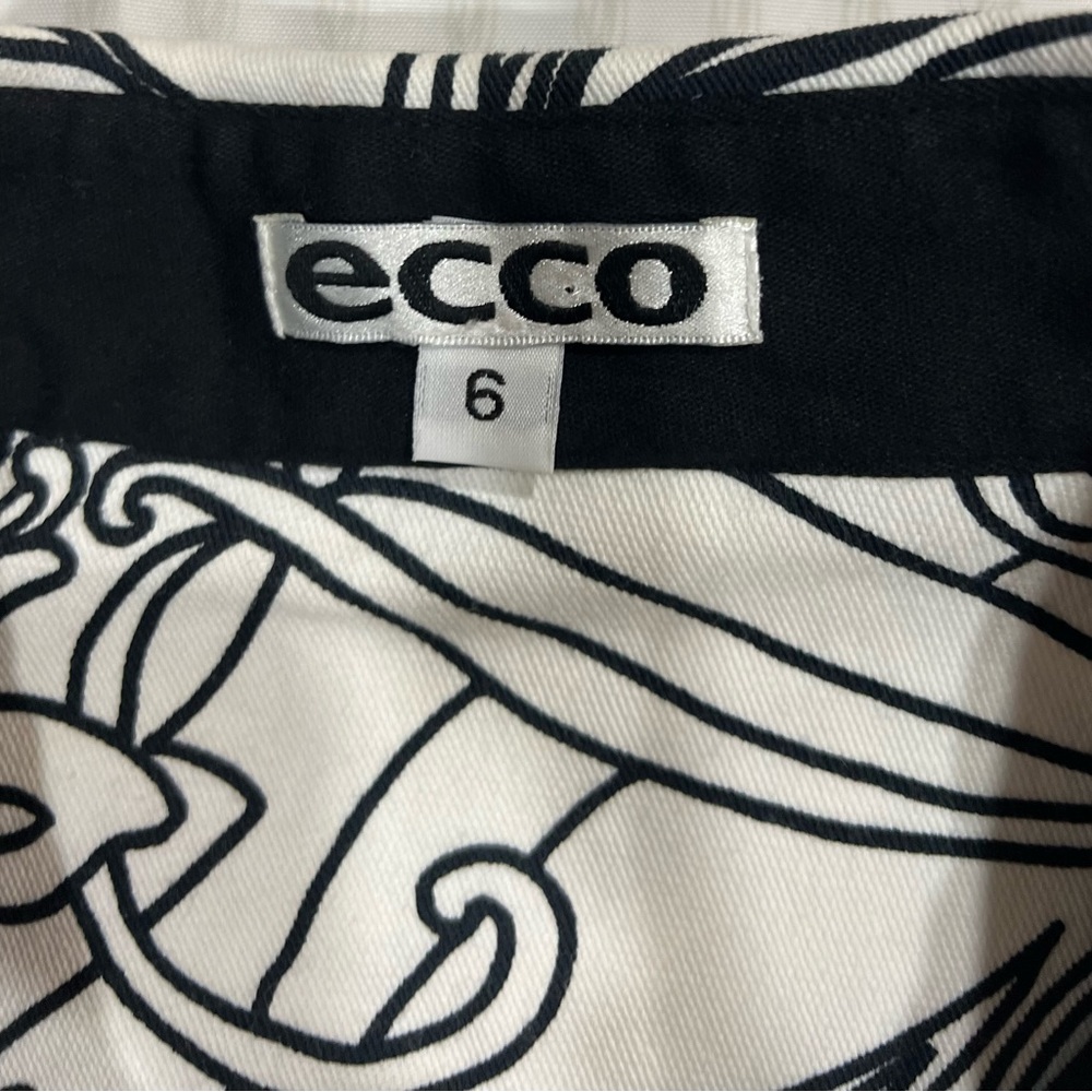 Ecco - Picture 2 of 2